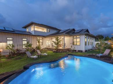 Kauai Luxury At Its Finest Walk to Beaches Six Bedrooms